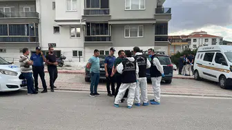 Karaman'da korkunç şüphe: Kapıdaki not ekipleri alarma geçirdi