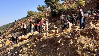 Hassa'da korkunç kaza: Sepetli motosiklet kayalık uçuruma yuvarlandı