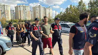 Çorlu'da saklandıkları evde yakayı ele verdiler: Vazonun içinden çıkanlar şoke etti