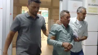 Aksaray'da park ortasında kanlı hesaplaşma: Husumetlisi tarafından göğsünden bıçaklandı