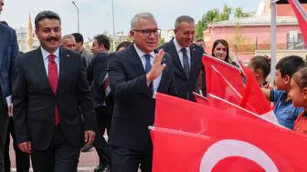 Sivas'ta ders zili heyecanı: Geleceğin mimarları sınıflarda yerini aldı