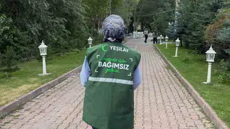 Kars sokaklarında Yeşilay seferberliği: Esnafla omuz omuza bağımlılığa karşı duruş