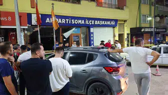 Soma'da korku dolu anlar: Otomobil parti binasının toplantı salonuna kadar girdi