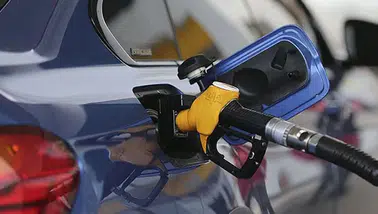 Akaryakıt piyasasında ibre tersine döndü: Motorine büyük indirim geliyor