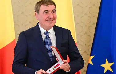 Karpatların Maradona'sı yuvaya döndü: Gheorghe Hagi resmen milli takımın başında