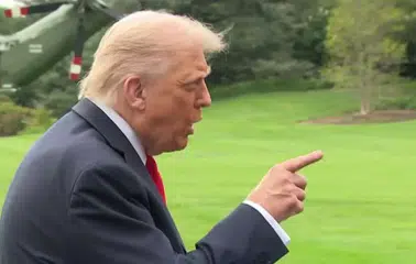Trump'ın basın toplantısında tansiyon yükseldi: Muhabire "Sen zeki biri değilsin" diyerek çıkıştı
