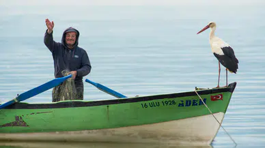 Adem Amca’nın gözü yolda: Yaren leylek geldi mi, nerede?