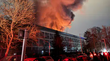 İngiltere’nin göbeğinde kabus: Heathrow Havalimanı elektrik kesintisi sebebiyle kapandı