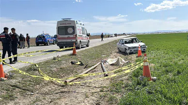 Aksaray'da otomobil, tarım işçilerine çarptı: 1 ölü, 2 yaralı