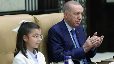 Erdoğan koltuğunu İpek Vera Yolcu’ya devretti