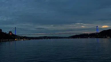 FSM Köprüsü neden mavi renkte? Fatih Sultan Mehmet Köprüsü neden mavi renkte?