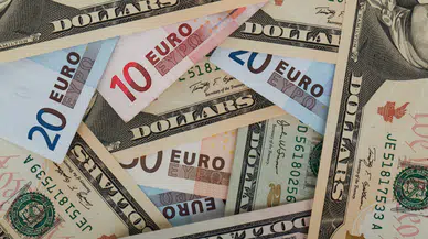 Bayram öncesi dövizde durum hareketli: Dolar ve euro rekora koşuyor