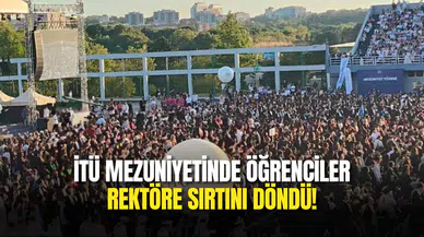 İTÜ Mezuniyetinde Öğrenciler Rektöre Sırtını Döndü