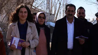 Malazgirt’te DEM Partili eşbaşkanlara pankart gözaltısı