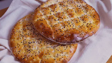 Fırın önünde kuyruk beklemeye son: Evde yumuşacık Ramazan pidesi