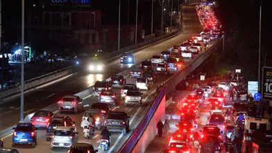 İsrail Lübnan’ı vurdu, güneyden kuzeye göç başladı