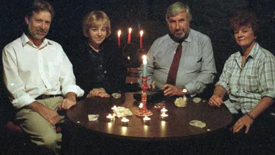 Karanlık mahzende 500 seans… Ruhlar dünyasıyla bağlantı kuruldu mu?