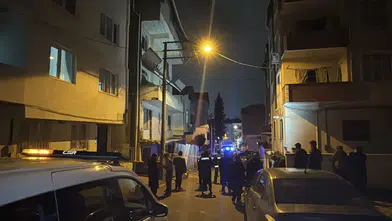 Darıca'da gece yarısı korkutan çökme: Metruk binada tehlike çanları çalıyor