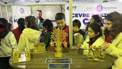 Çorum'da bilim rüzgarı: Binlerce öğrenci geleceğin teknolojisiyle tanışıyor