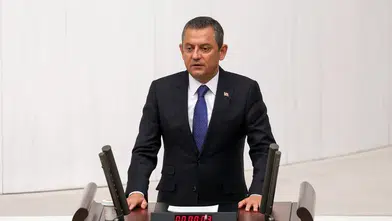 Özgür Özel'den Meclis'te tarihi rest: Bir avuç darbeciye boyun eğmeyiz