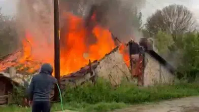 Karabük’te tek katlı ev yangında tamamen kül oldu