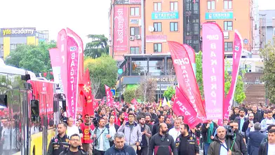 CHP İstanbul genelinde demokrasi yürüyüşleri başlattı