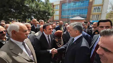 Bakan Çiftçi eski görev yeri Adilcevaz'da vatandaşla buluştu