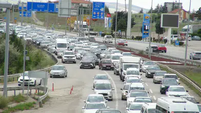 Kırıkkale yolunda bayram dönüşü kuyrukları uzamaya başladı