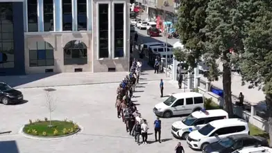 Gediz'de uyuşturucu operasyonu 28 kişi yakalandı