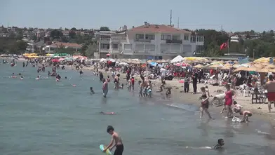 Silivri sahillerinde 35 derecelik bunaltıcı sıcak mesaisi