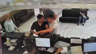 Antalya'da dolandırıcılık parası çeken şüpheli bankada kıskıvrak yakalandı