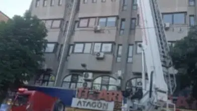 Eskişehir’de yürürken başınıza beton düşebilir