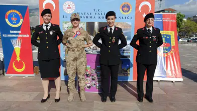 İskenderun’da jandarma komandolarından nefes kesen gösteri
