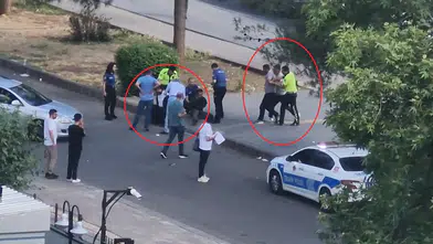 Diyarbakır Adliyesi önünde polise fiziksel saldırı girişimi