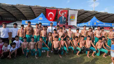 Tarsus’ta genç sporcular için yaz dönemi resmen başladı