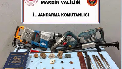 Mardin jandarması baskında 1500 yıllık Roma mozaiği yakaladı