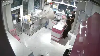 Adana'da dondurmacıda akılalmaz infaz kamerada