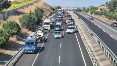 Tekirdağ yolunda zincirleme kaza trafiği kilitledi