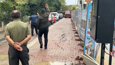 Avcılar'da inşaat kazısı çöktü Sokak trafiğe kapatıldı