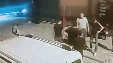 Zeytinburnu'nda sokak ortasında kalleş saldırı kameraya yansıdı