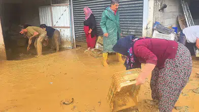Malatya'da sel baskını Hasat döneminde kayısı bahçeleri çamur altında kaldı