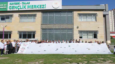 On iki metrelik hüzün: Gazze'de katledilen binlerce çocuğun ismi Kayseri'de yankılandı
