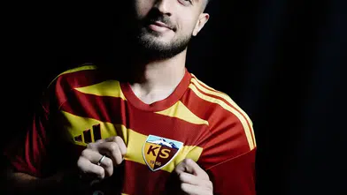 Kayserispor'da transferin son saatlerinde sürpriz imza