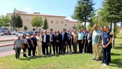 Kayseri'de sağlık kampüsünde yeşil dönüşüm: Fidanlar toprakla buluştu