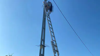 Sakarya'da elektrik ustasının acı sonu: Tamir için çıktığı direkte can verdi