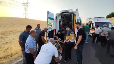 Besni yolunda akşam saatlerinde dehşet anları: İki araç kafa kafaya çarpıştı