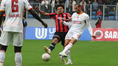 Eryaman'da nefes kesen ilk yarı: Gol sesi çıkmadı