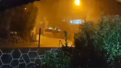 Hatay'da gökyüzü öfkesini kustu: Ceviz büyüklüğündeki dolu araçları hurdaya çevirdi