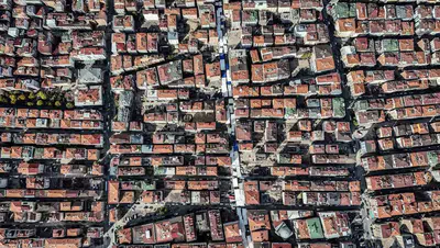 İstanbul'un deprem karnesinde Bahçelievler zirveye yerleşti: İşte dev dönüşümün havadan yansıyan yüzü