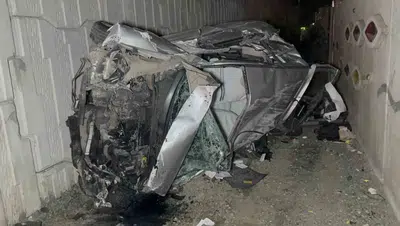 Samsun'da gece yarısı dehşeti: Otomobil hurdaya döndü